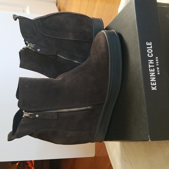 KENNETH COLE 'Bryant' Chocolate Suede Hidden Platform Sneaker - Size 8 - Picture 2 of 4